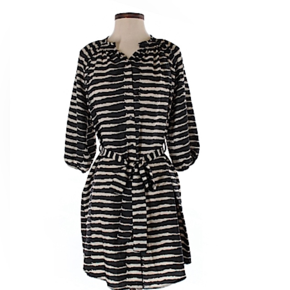 AQUA SIZE SMALL WRAP WAIST DRESS